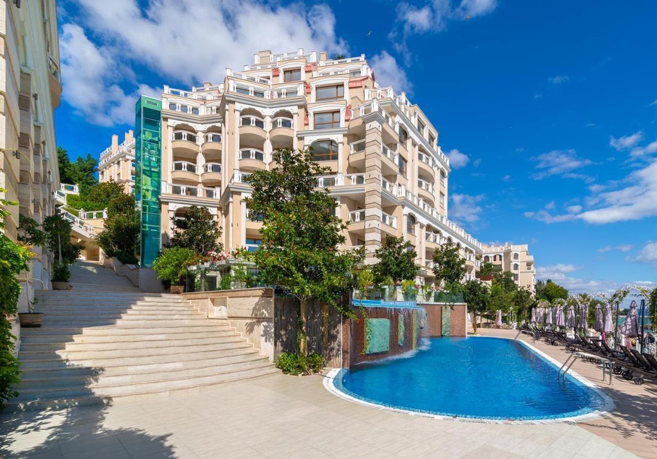 Luxurious And Panoramic Apartments At The Beach In La Mer Complex Golden Sands Esterno foto