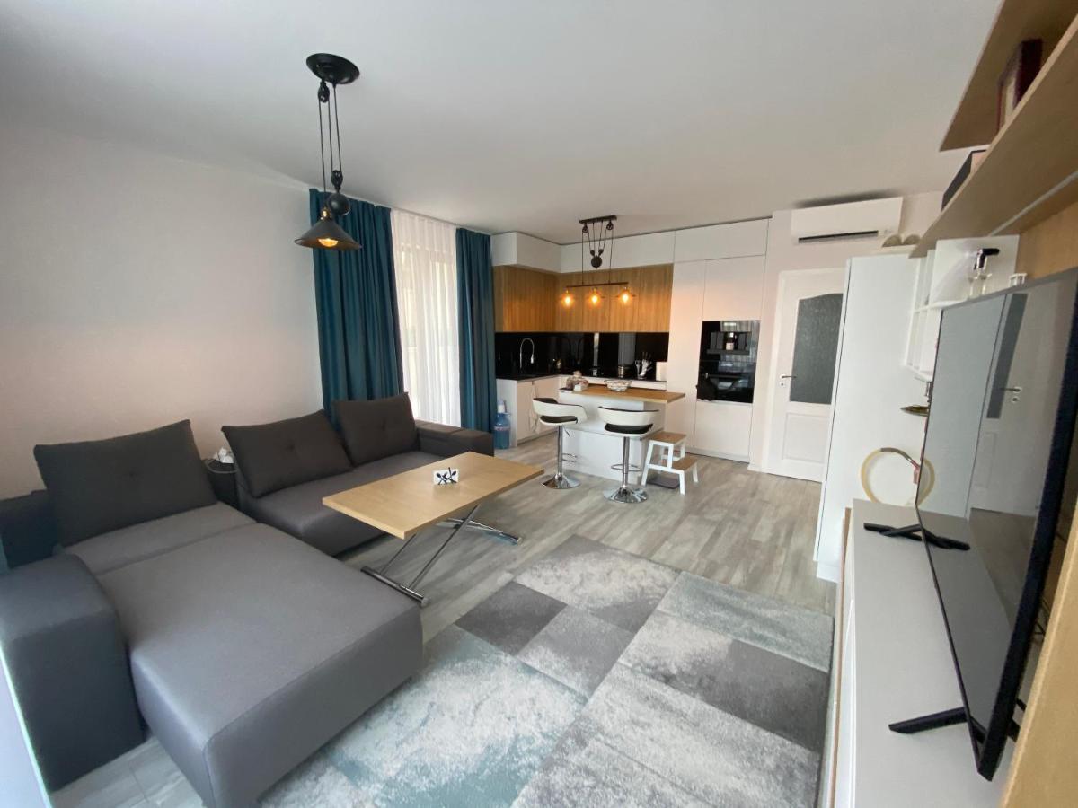 Luxurious And Panoramic Apartments At The Beach In La Mer Complex Golden Sands Esterno foto