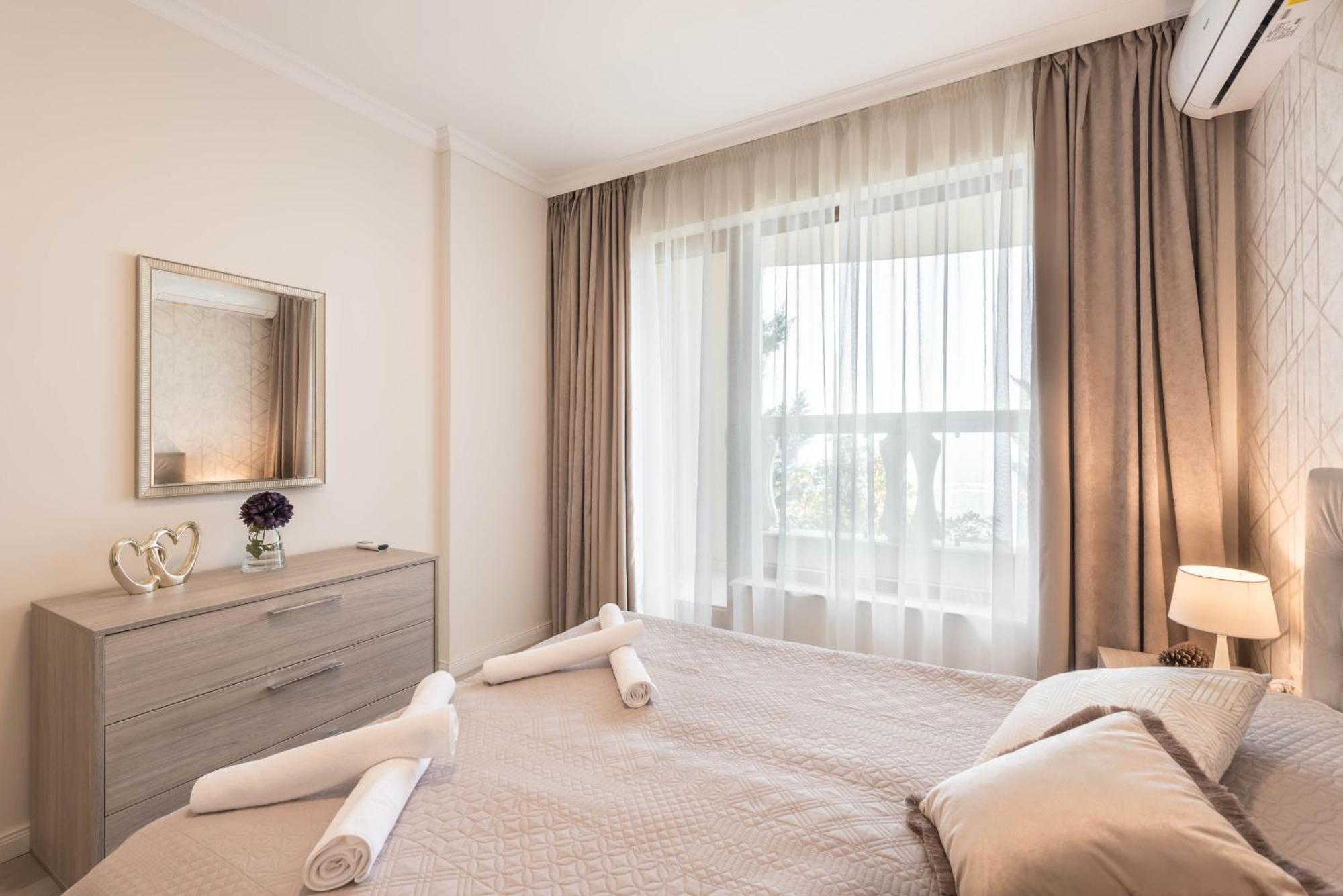 Luxurious And Panoramic Apartments At The Beach In La Mer Complex Golden Sands Esterno foto